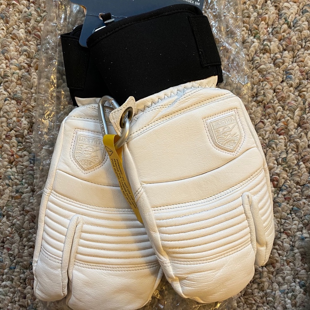 Hestra Gloves NWT